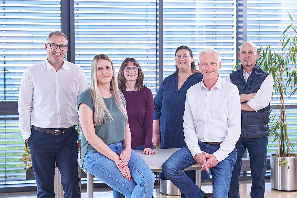 Teamfoto Vertrieb heinrichs drehteile